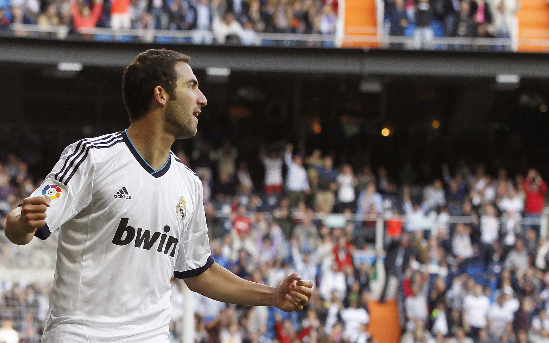 贝林厄姆手感滚烫，率AC米兰大胜川崎前锋，赛后一句话霸气侧漏